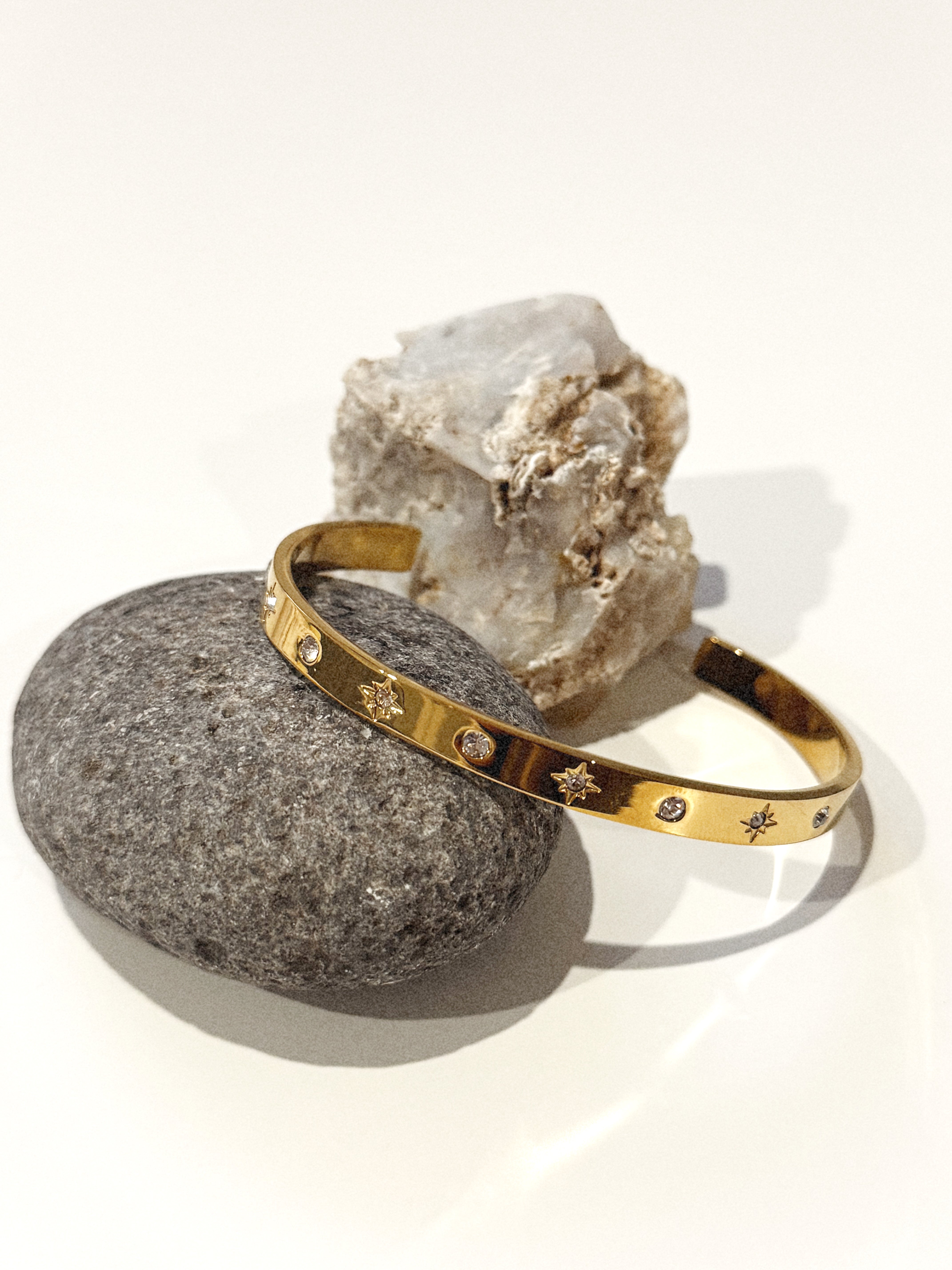 golden gem bracelet