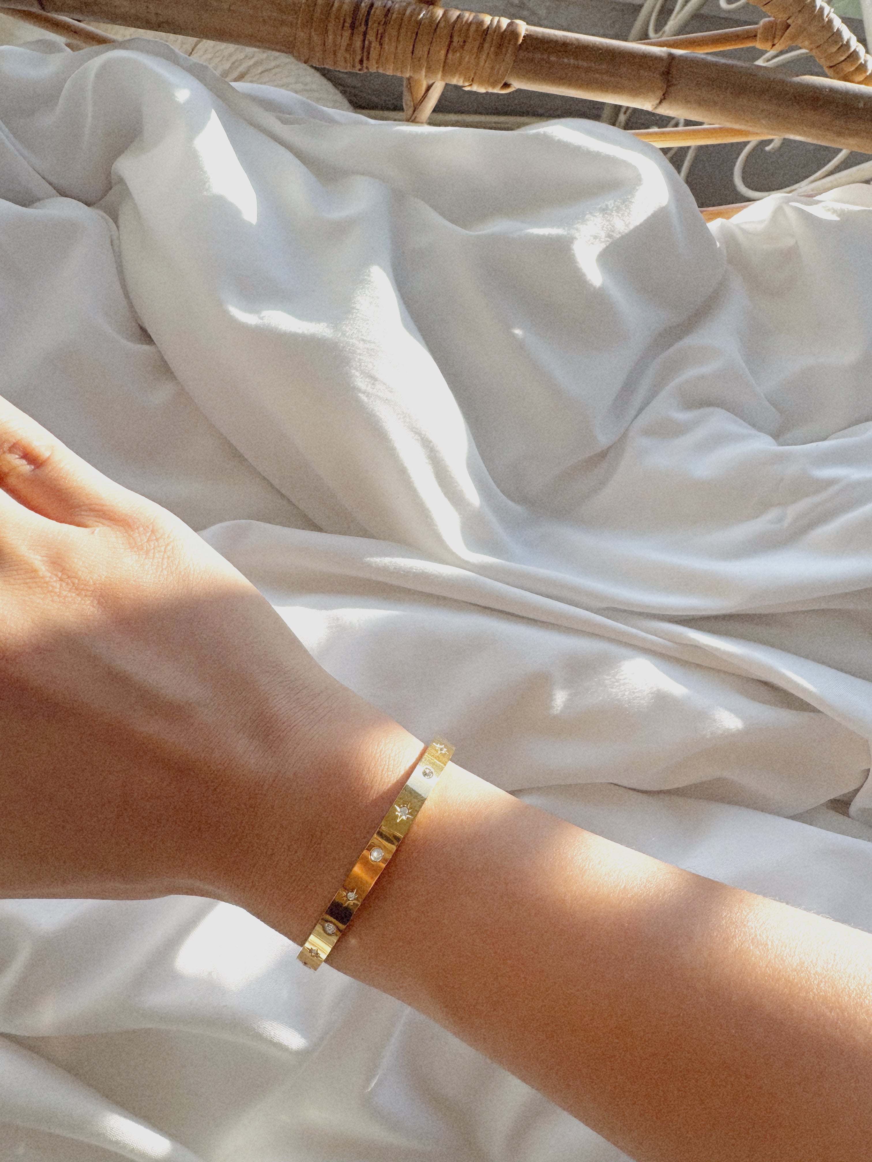 golden gem bracelet
