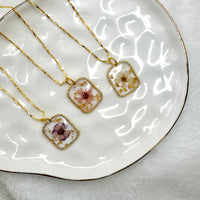 timeless flora necklace