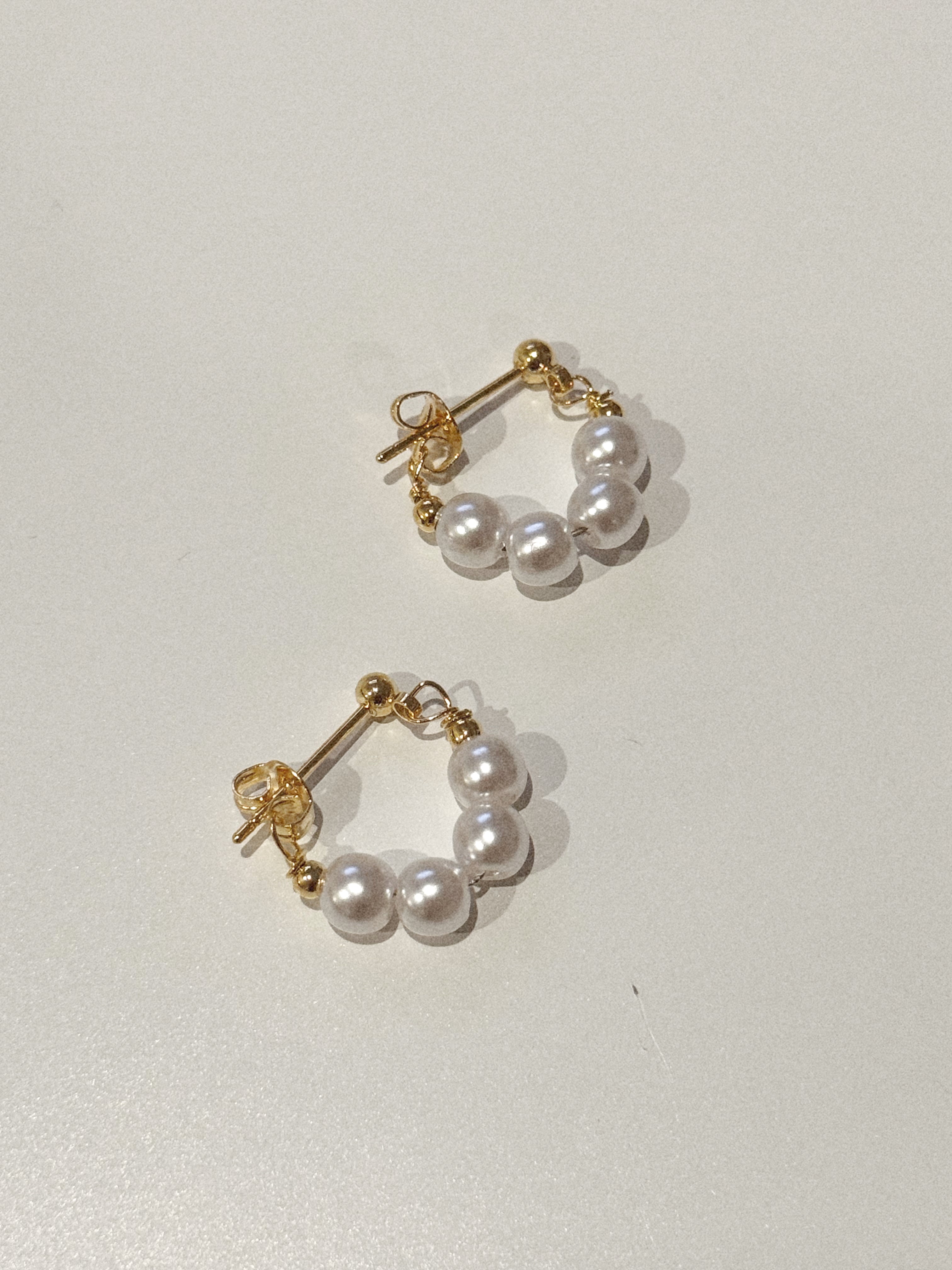 bubbly pearl girl hoops