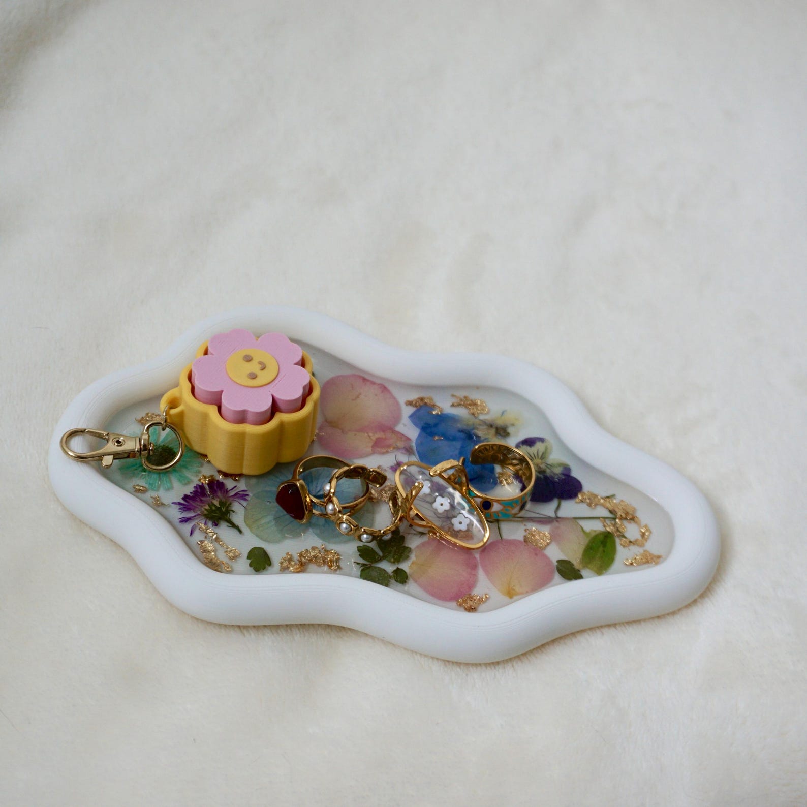 3D printed pressed flower cloud tray